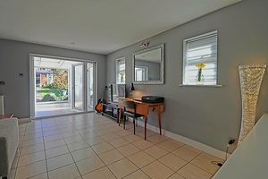 Living Room- click for photo gallery